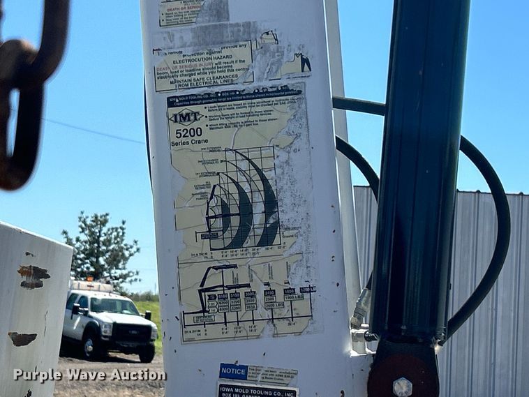 image for item EG1427 2010 International  7400 SBA utility / service truck