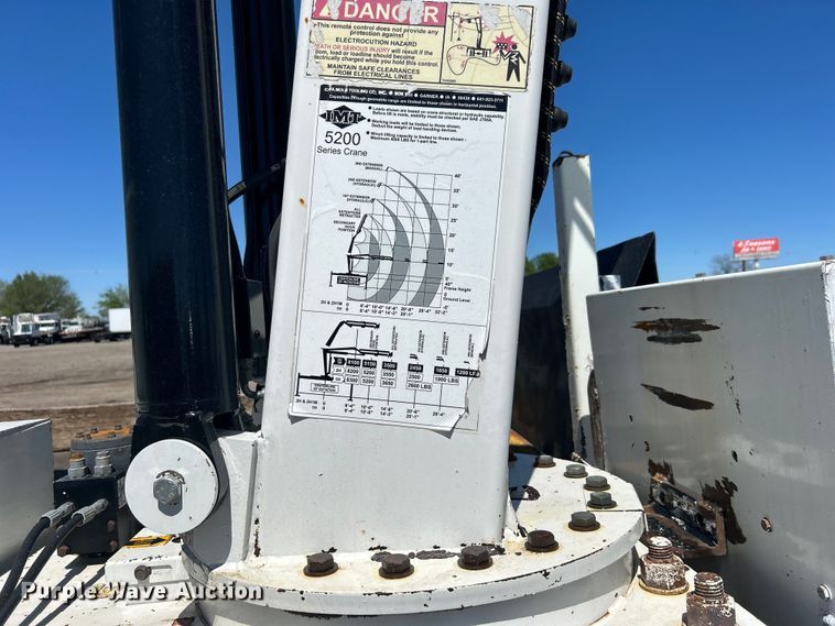 image for item EG1427 2010 International  7400 SBA utility / service truck