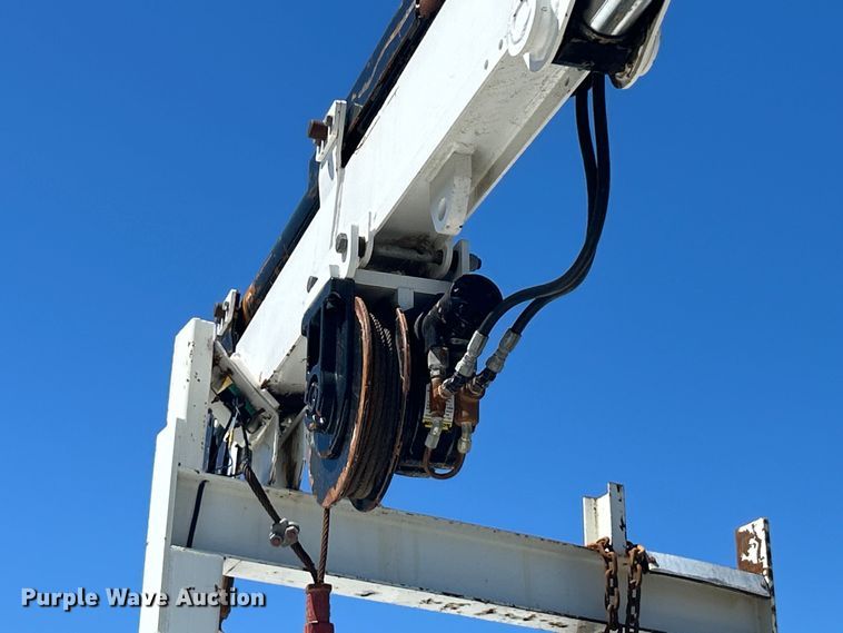 image for item EG1427 2010 International  7400 SBA utility / service truck