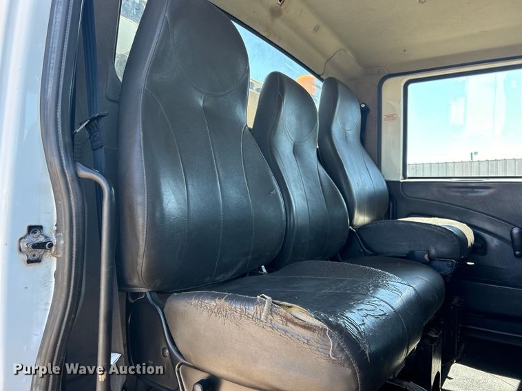 image for item EG1427 2010 International  7400 SBA utility / service truck