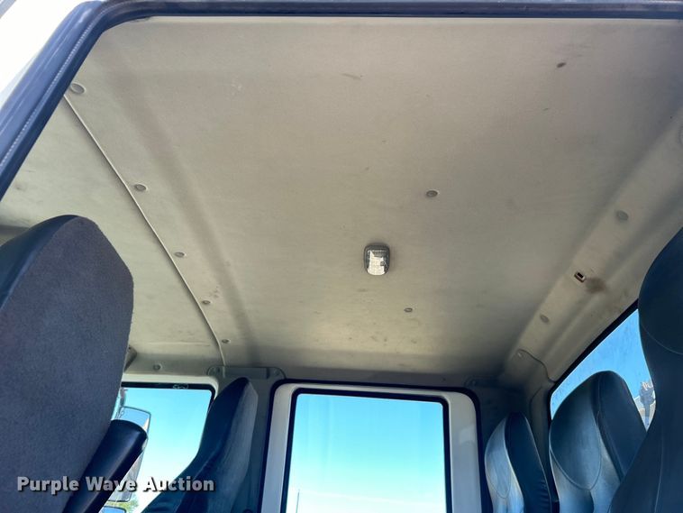 image for item EG1427 2010 International  7400 SBA utility / service truck