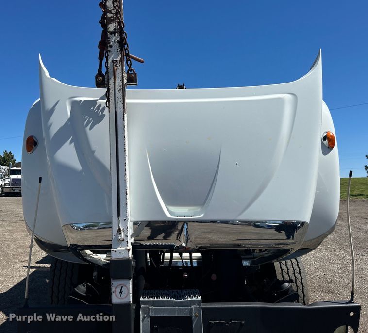 image for item EG1427 2010 International  7400 SBA utility / service truck