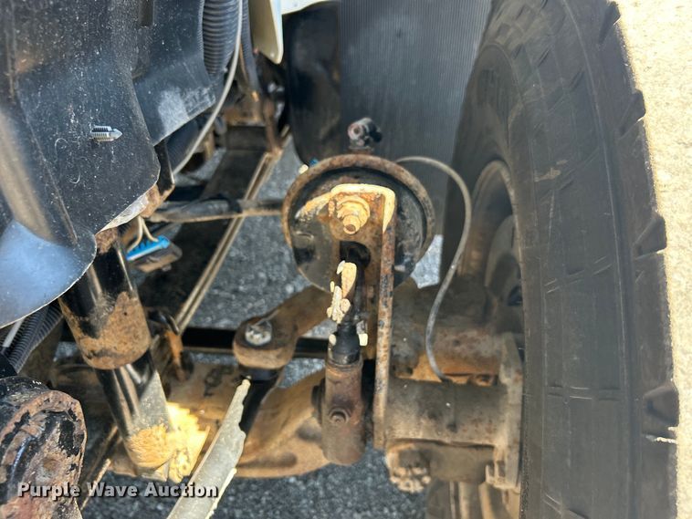 image for item EG1427 2010 International  7400 SBA utility / service truck