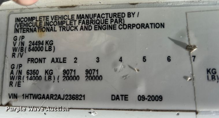 image for item EG1427 2010 International  7400 SBA utility / service truck