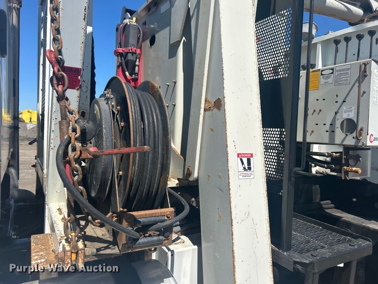 image for item EG1428 2010 Freightliner  Business Class M2 crane truck