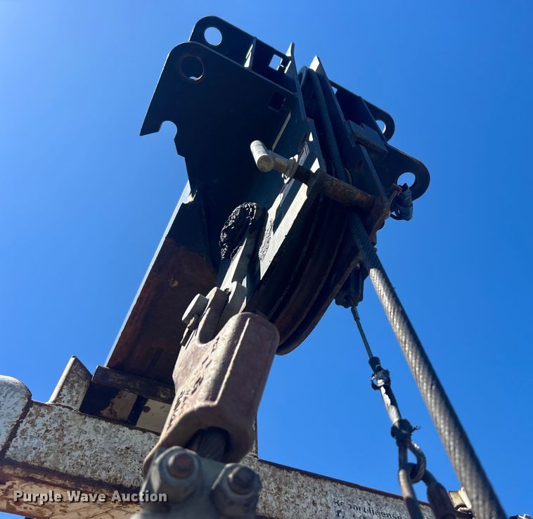 image for item EG1428 2010 Freightliner  Business Class M2 crane truck