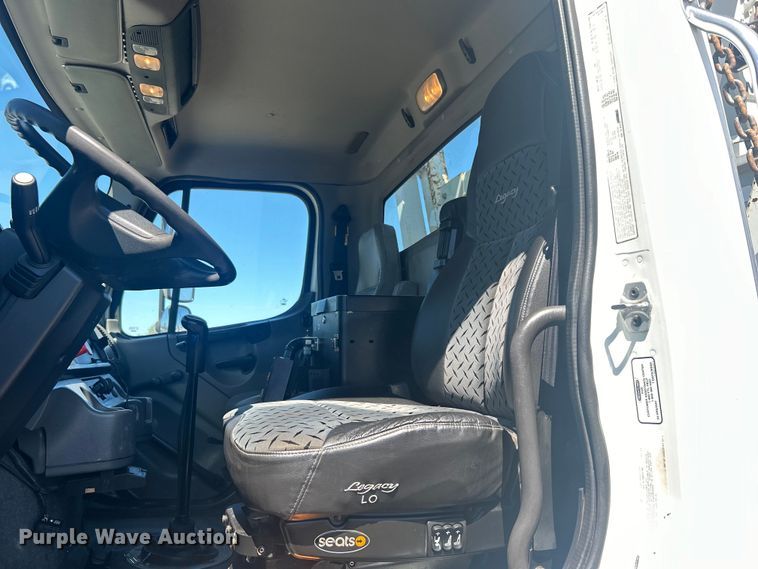 image for item EG1428 2010 Freightliner  Business Class M2 crane truck