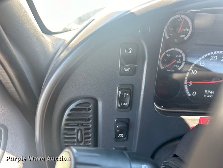 image for item EG1428 2010 Freightliner  Business Class M2 crane truck