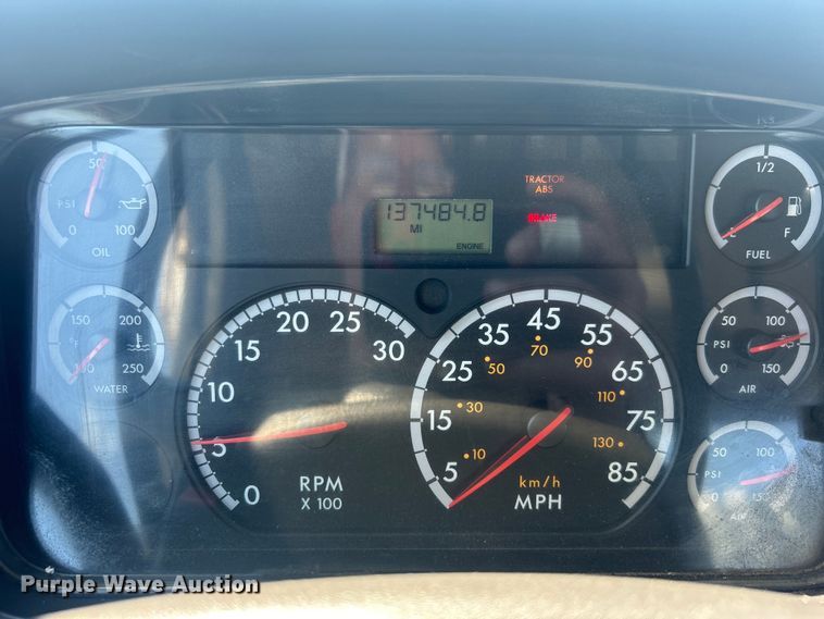 image for item EG1428 2010 Freightliner  Business Class M2 crane truck