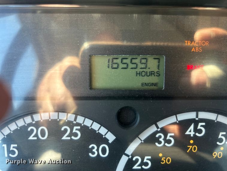 image for item EG1428 2010 Freightliner  Business Class M2 crane truck