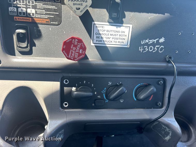 image for item EG1428 2010 Freightliner  Business Class M2 crane truck