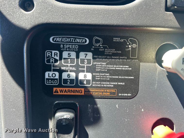 image for item EG1428 2010 Freightliner  Business Class M2 crane truck