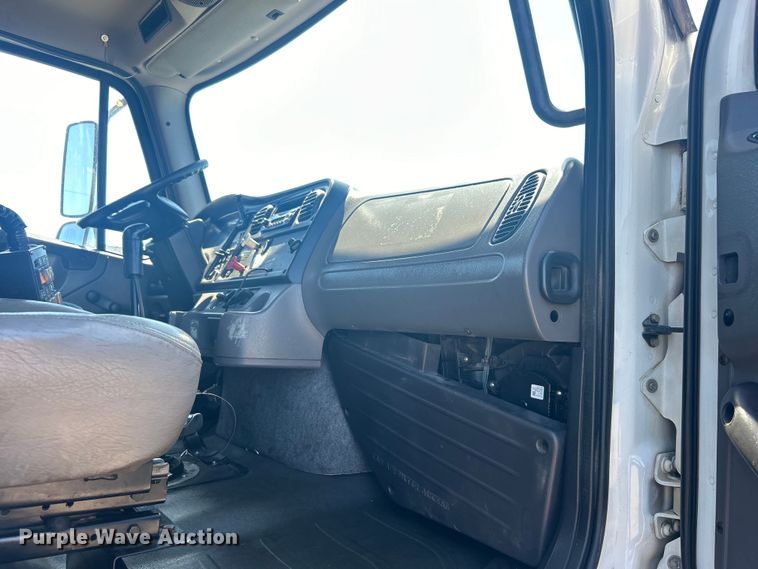 image for item EG1428 2010 Freightliner  Business Class M2 crane truck