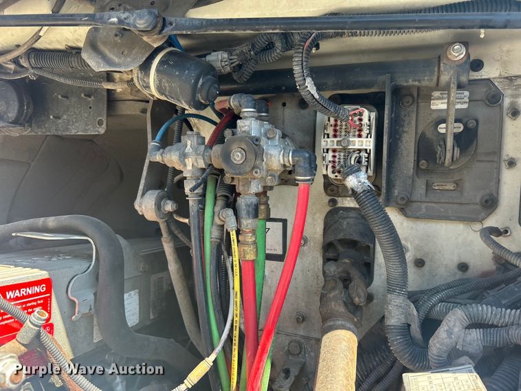 image for item EG1428 2010 Freightliner  Business Class M2 crane truck