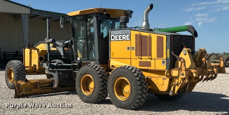 image for item EH3854 2013 John Deere 772G motor grader