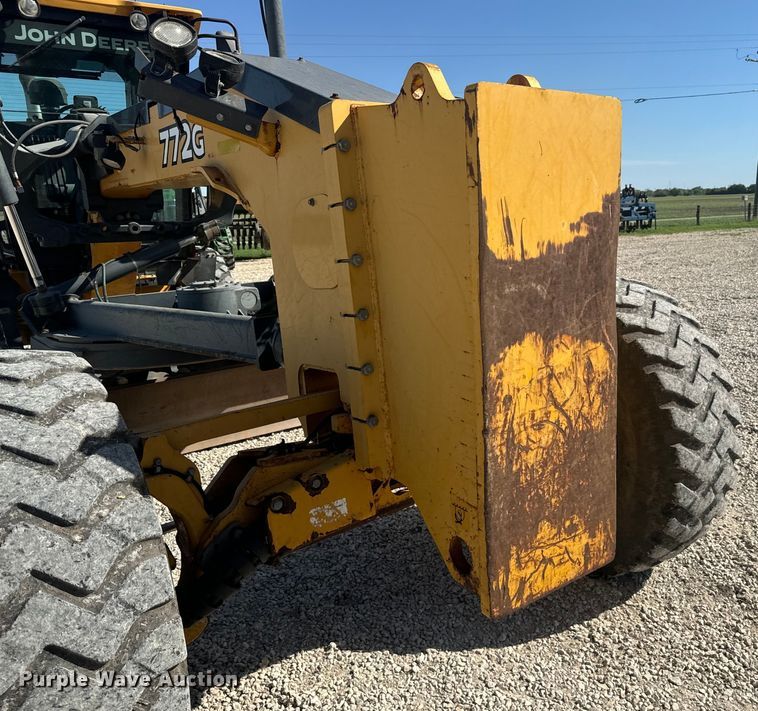 image for item EH3854 2013 John Deere 772G motor grader