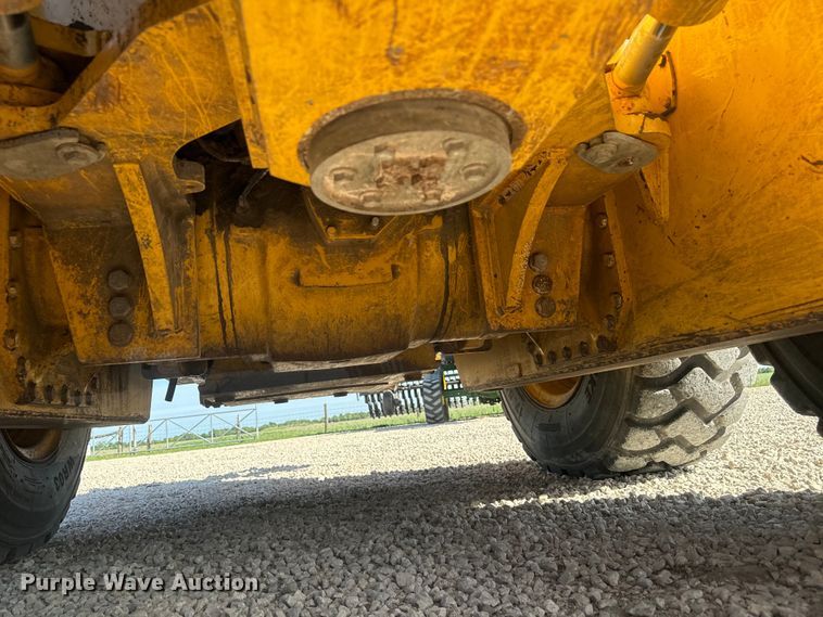 image for item EH3854 2013 John Deere 772G motor grader