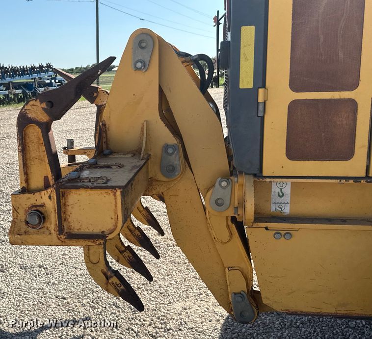 image for item EH3854 2013 John Deere 772G motor grader