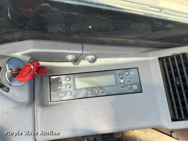 image for item EH3855 2019 John Deere 35G mini excavator