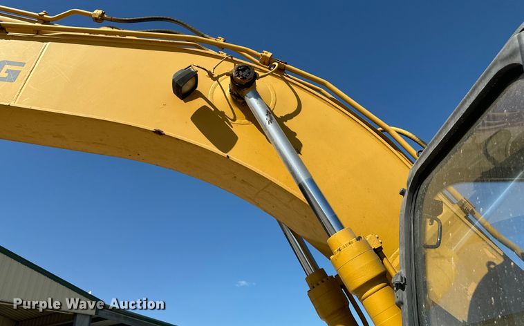 image for item EH3857 2011 LiuGong CLG922D excavator