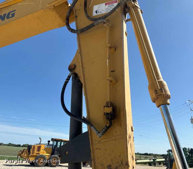 image for item EH3857 2011 LiuGong CLG922D excavator