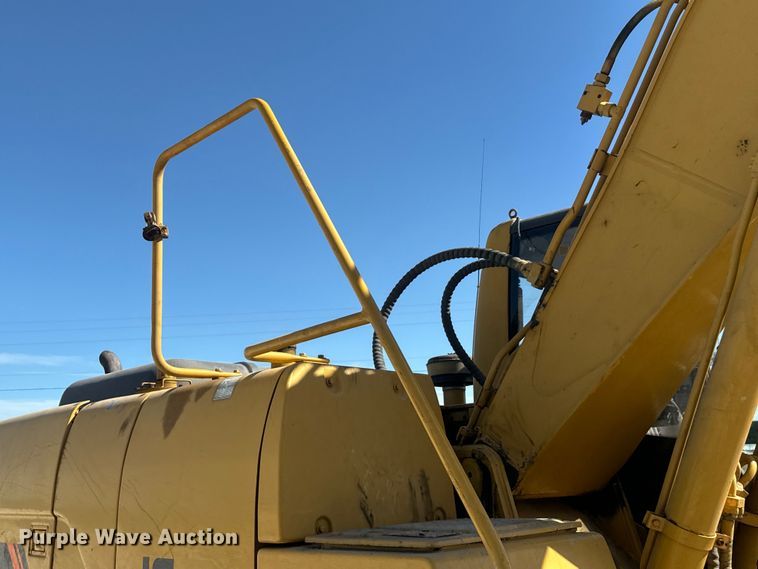 image for item EH3857 2011 LiuGong CLG922D excavator