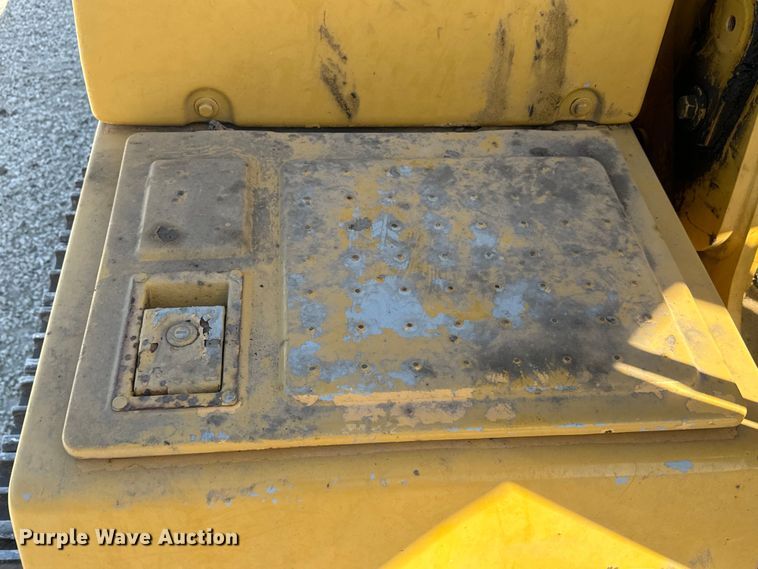 image for item EH3857 2011 LiuGong CLG922D excavator