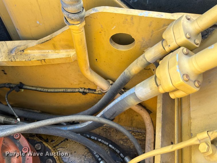 image for item EH3857 2011 LiuGong CLG922D excavator