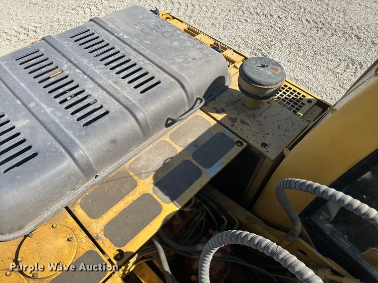 image for item EH3857 2011 LiuGong CLG922D excavator