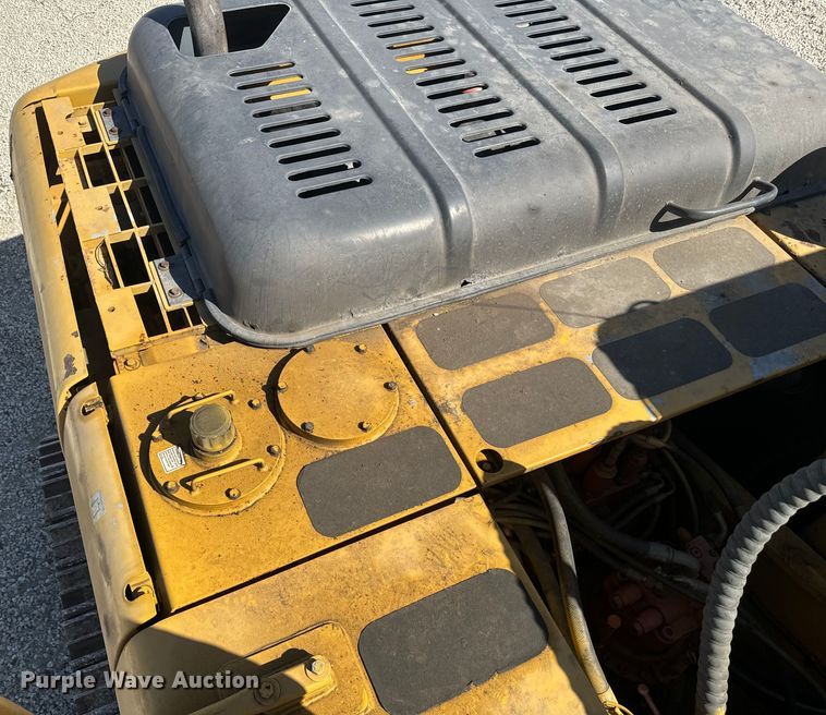 image for item EH3857 2011 LiuGong CLG922D excavator