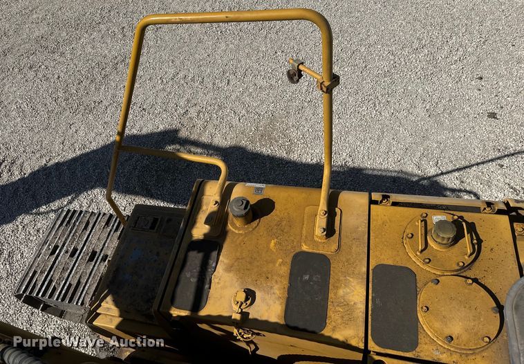 image for item EH3857 2011 LiuGong CLG922D excavator