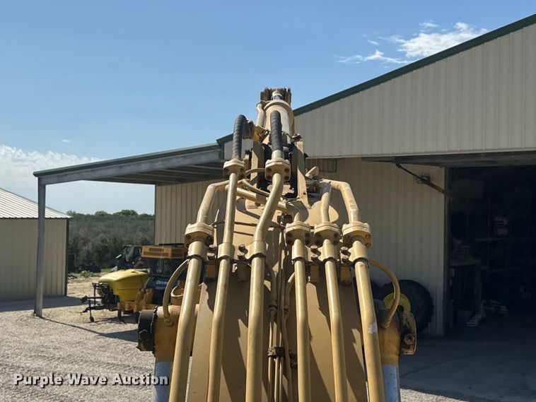 image for item EH3857 2011 LiuGong CLG922D excavator