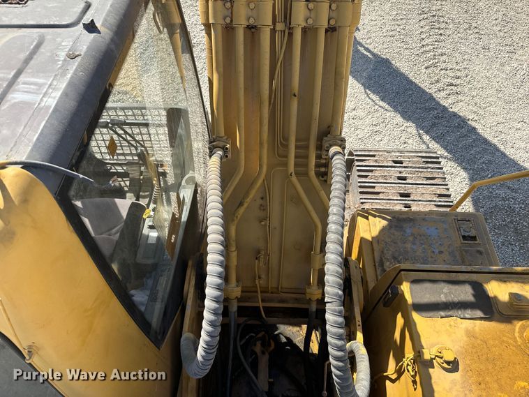 image for item EH3857 2011 LiuGong CLG922D excavator