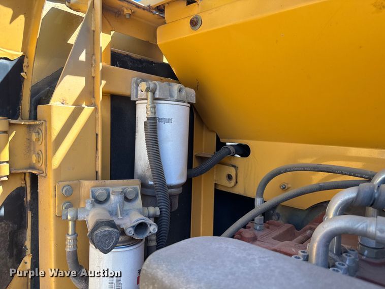 image for item EH3857 2011 LiuGong CLG922D excavator