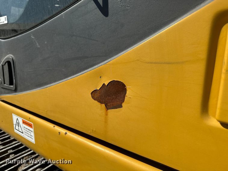 image for item EH3857 2011 LiuGong CLG922D excavator