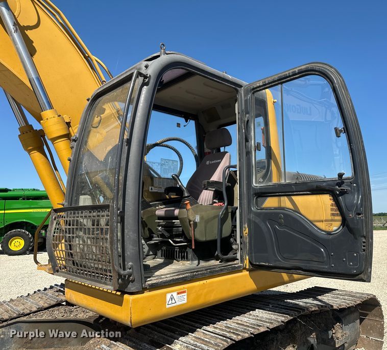 image for item EH3857 2011 LiuGong CLG922D excavator