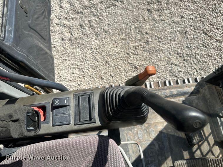 image for item EH3857 2011 LiuGong CLG922D excavator