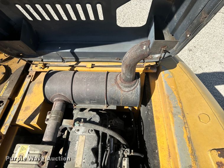 image for item EH3857 2011 LiuGong CLG922D excavator