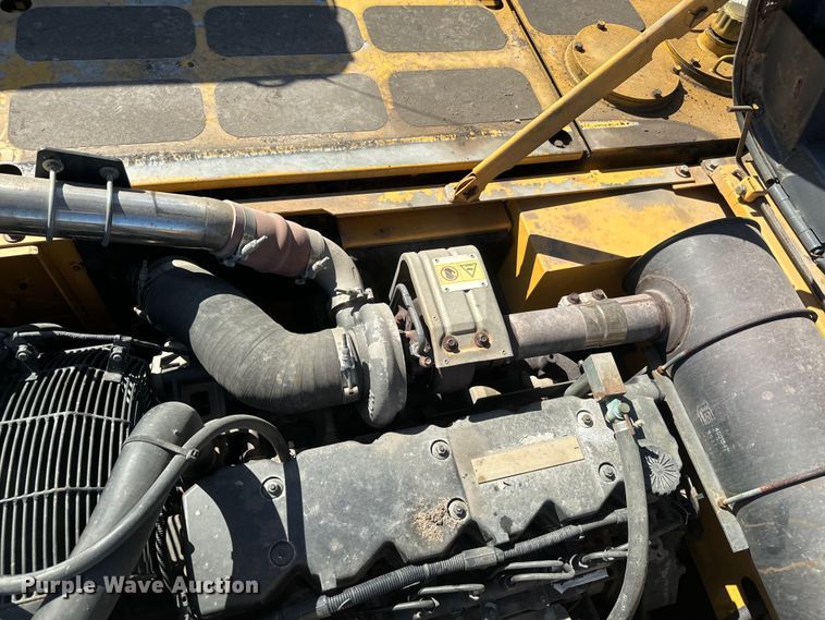 image for item EH3857 2011 LiuGong CLG922D excavator