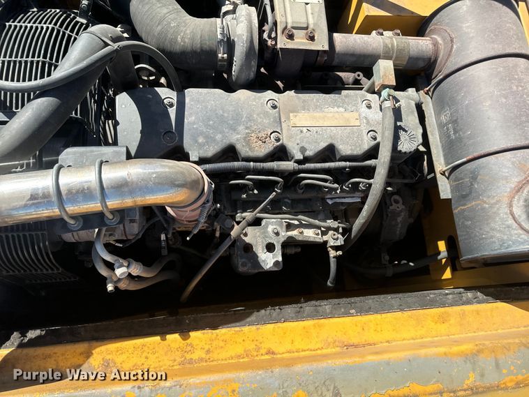 image for item EH3857 2011 LiuGong CLG922D excavator