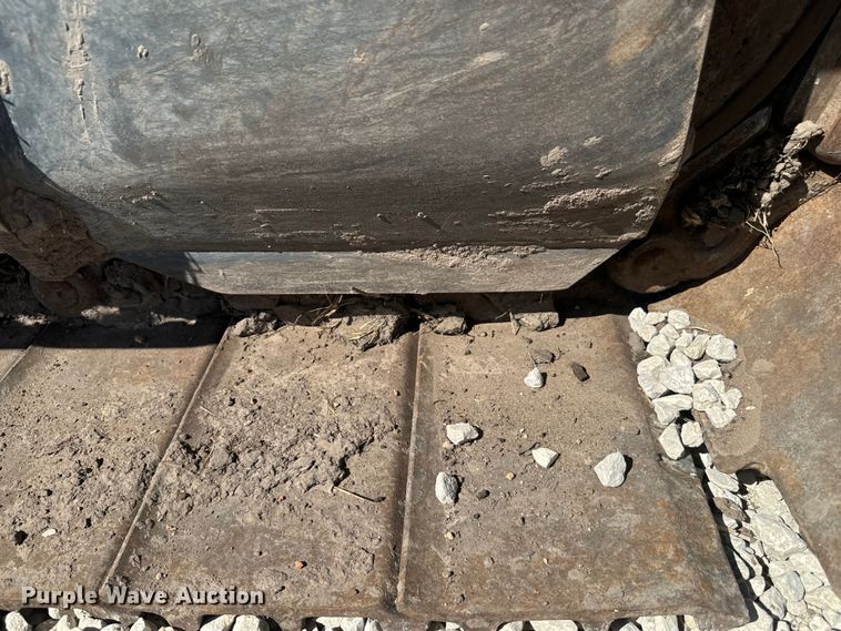 image for item EH3857 2011 LiuGong CLG922D excavator