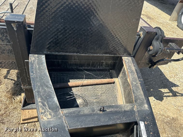 image for item EH5384 2012 Kaufman equipment trailer