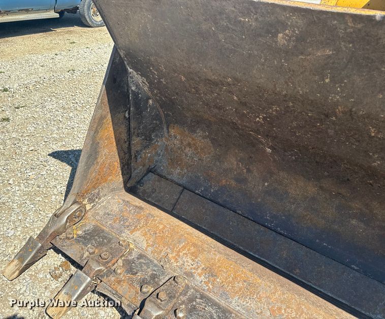 image for item EH5385 2002 Caterpillar  953C track loader