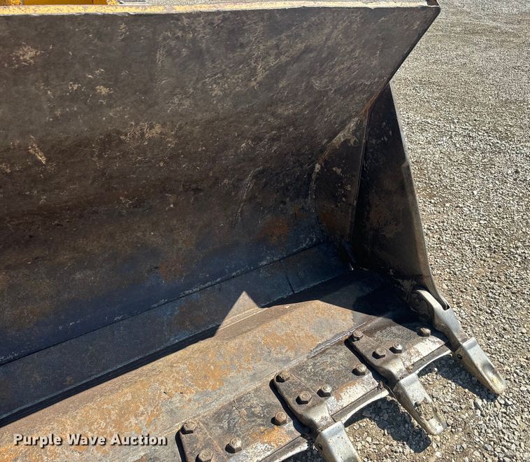 image for item EH5385 2002 Caterpillar  953C track loader