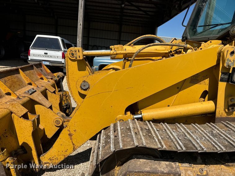 image for item EH5385 2002 Caterpillar  953C track loader