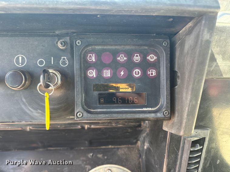 image for item EH5385 2002 Caterpillar  953C track loader