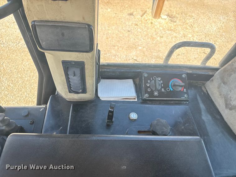 image for item EH5385 2002 Caterpillar  953C track loader