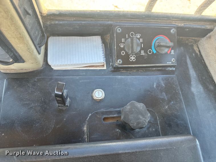 image for item EH5385 2002 Caterpillar  953C track loader