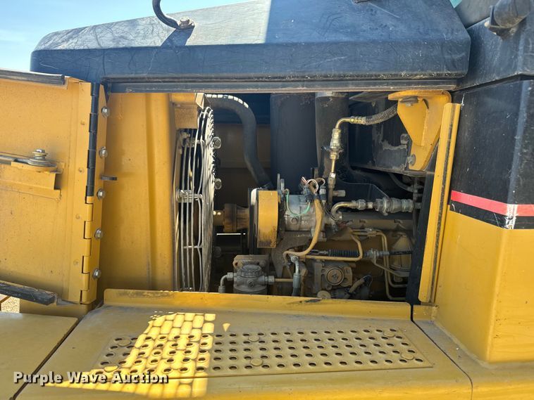 image for item EH5385 2002 Caterpillar  953C track loader