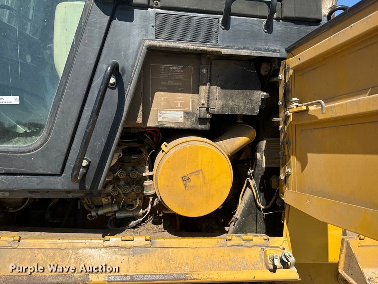image for item EH5385 2002 Caterpillar  953C track loader